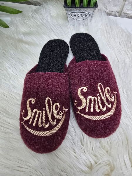 Жіночі капці з повсті з вишивкою "SMILE" 40 повс/б40 фото