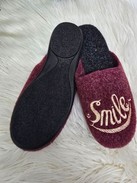 Жіночі капці з повсті з вишивкою "SMILE" 40 повс/б40 фото